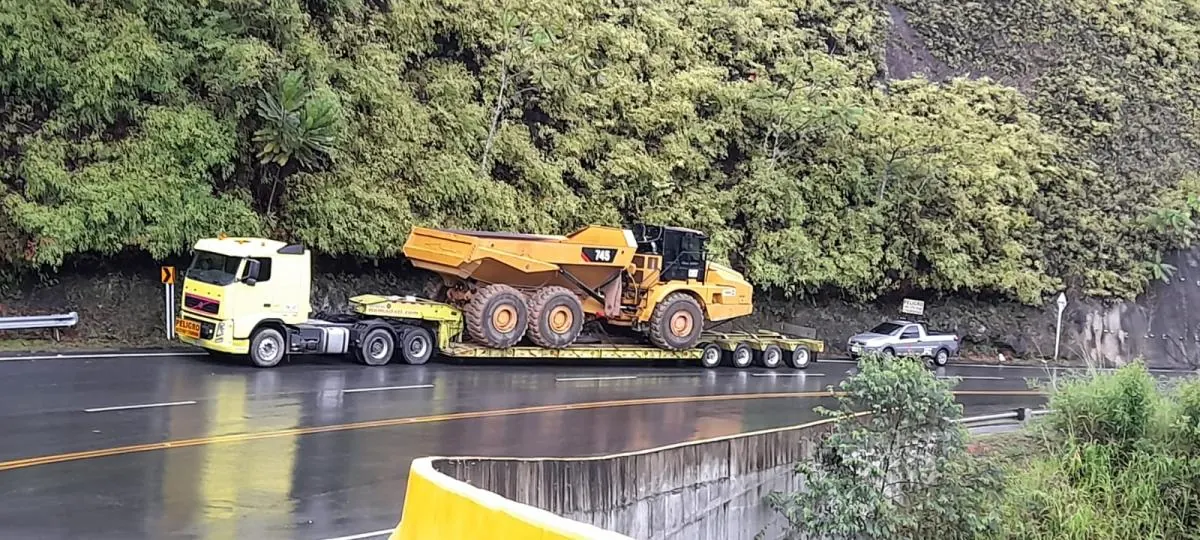 Transporte de Maquinaria Pesada para Minería